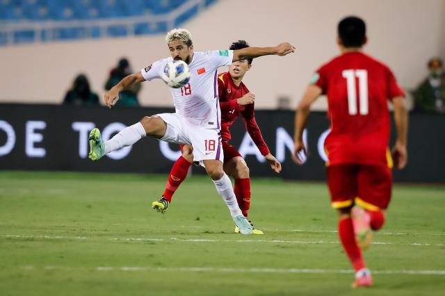 归化入籍球员赛后各自离队 国足3日凌晨启程回国